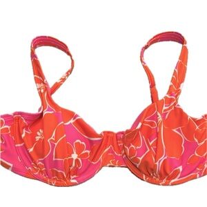 5/$25 Wild Fable Floral Bikini Top NWOT